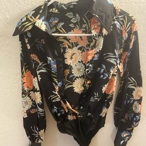 Fashion nova bodysuit never worn XS